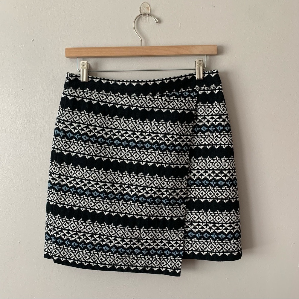 Ann Taylor LOFT Zip Up Short Skirt Black Blue Faux Wrap Aztec Tribal Boho Size 4